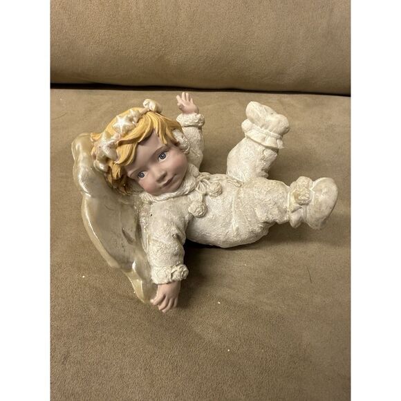 Vintage 5" Vintage Snow Angel.Hand Painted Ceramic Angel Cherub Glitter Figurine - Picture 3 of 12